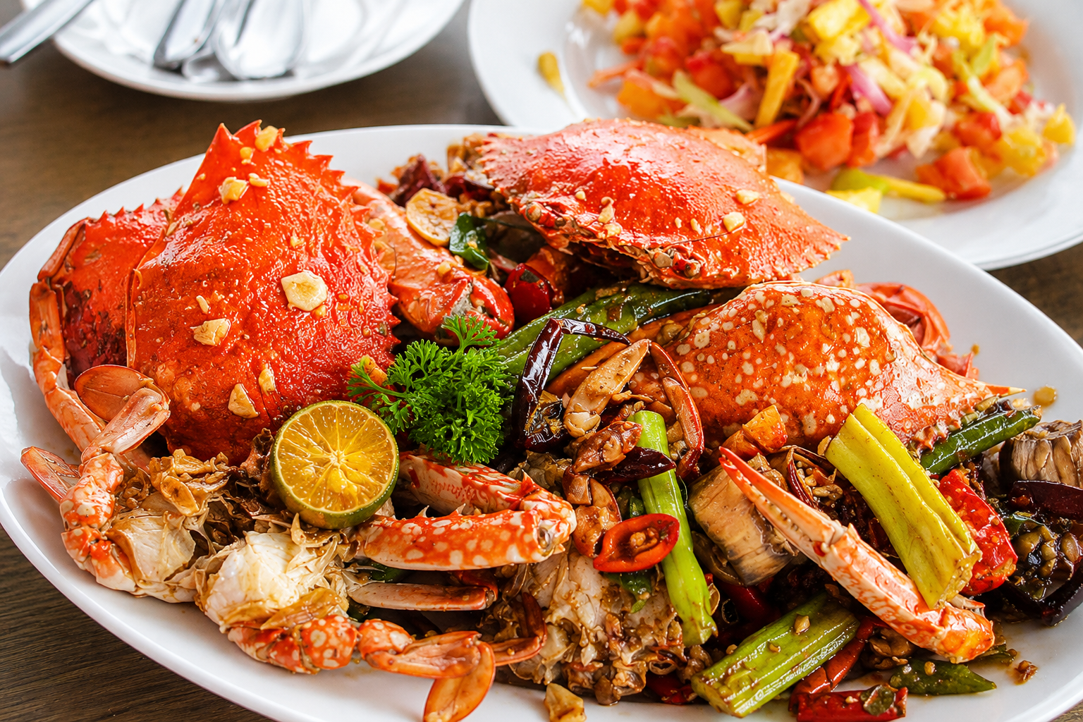 Fresh Seafood Specialties Fresh Sri Lankan mud crab seafood platter at Tigri Beach Restaurant